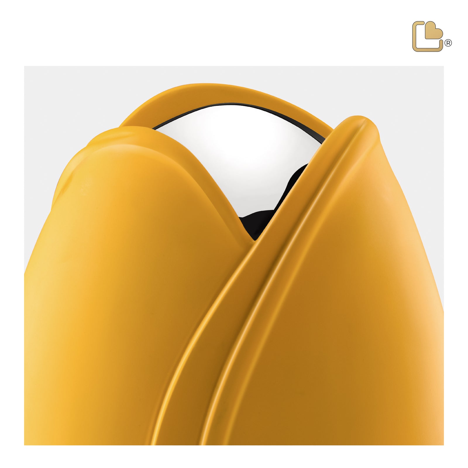 M1050 Tulip Medium Urn Yellow & Pol Silver