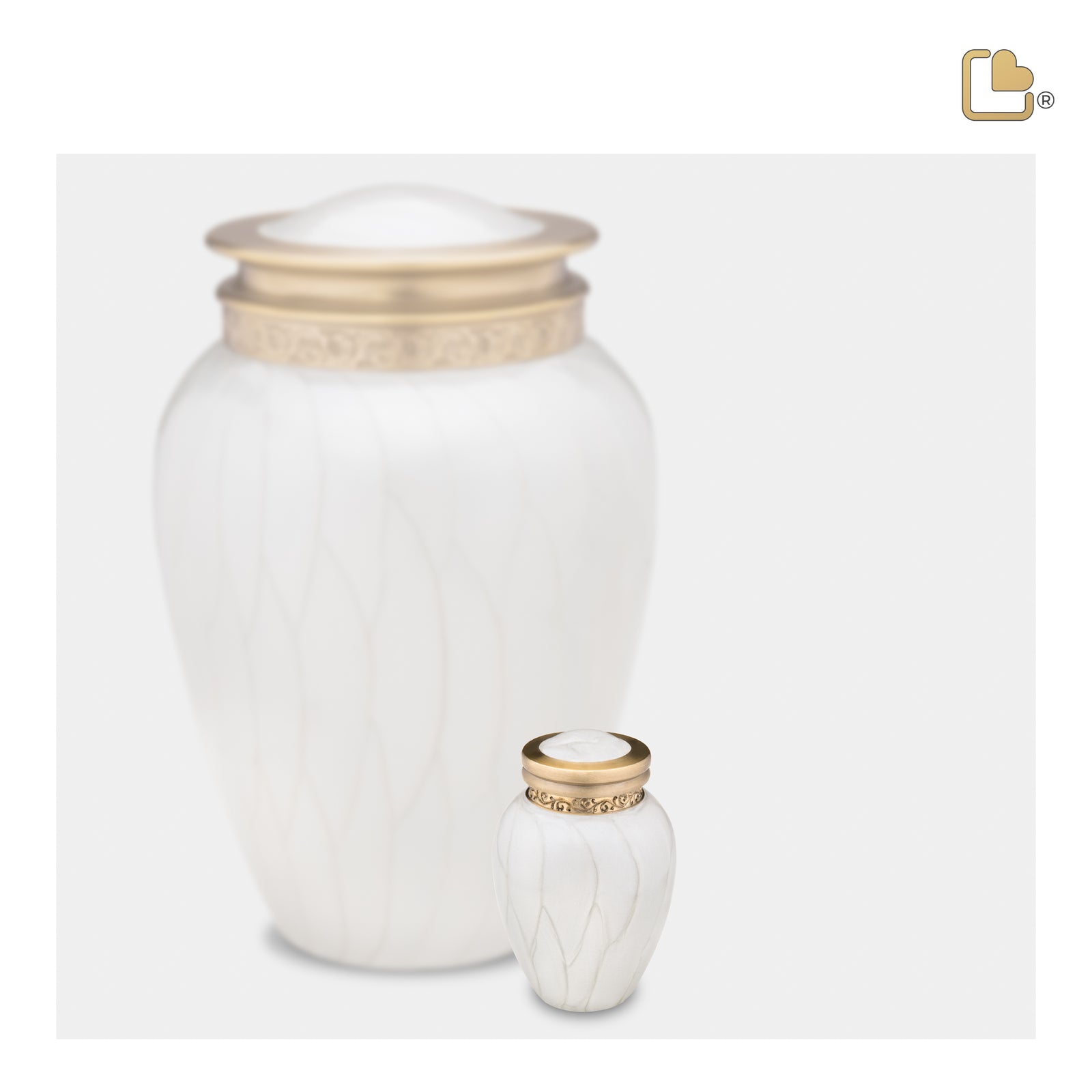 K290   Blessing Keepsake Urn Pearl White & Bru Gold